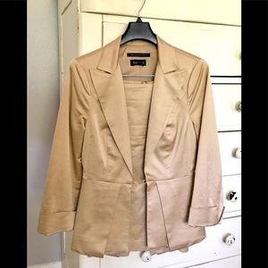 Beautiful & Elegant fitted Bebe satin-like suit